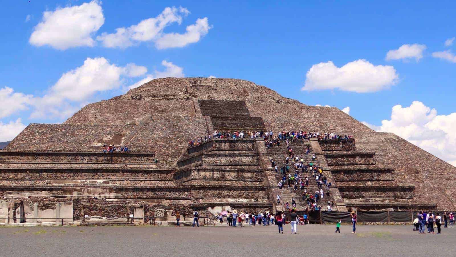 Piramide della Luna Teotihuacan