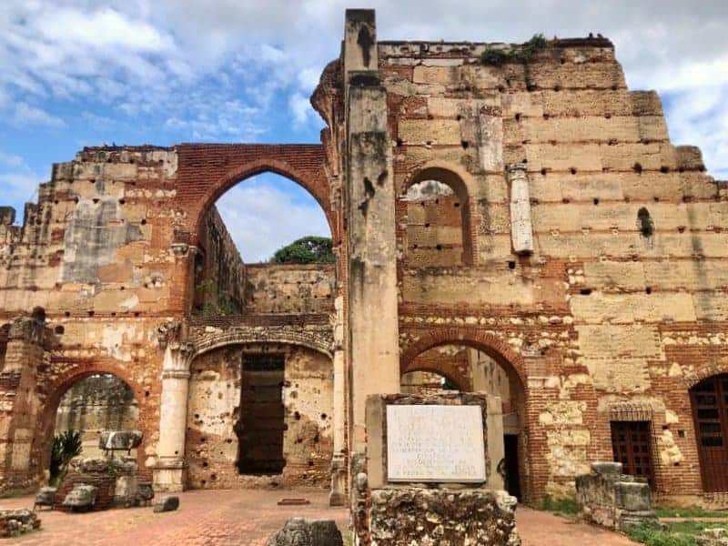 Rovine ospedale centro storico Santo Domingo