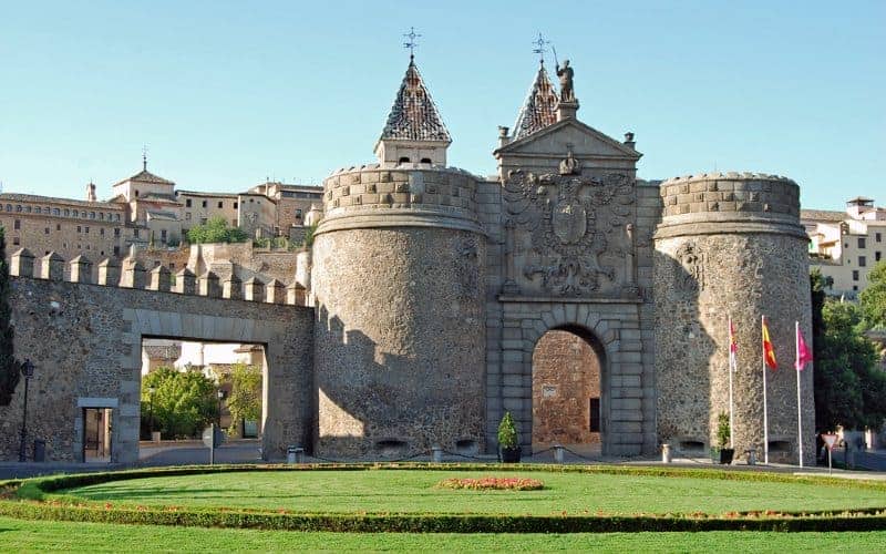 Puerta de Bisagra Toledo monumenti